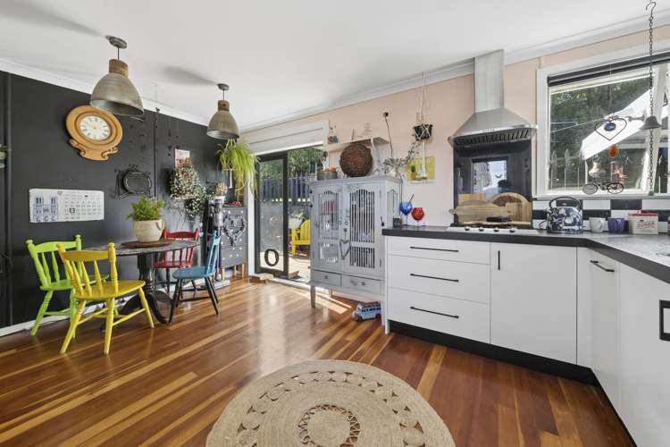 21 Pencarrow Crescent Wainuiomata_8