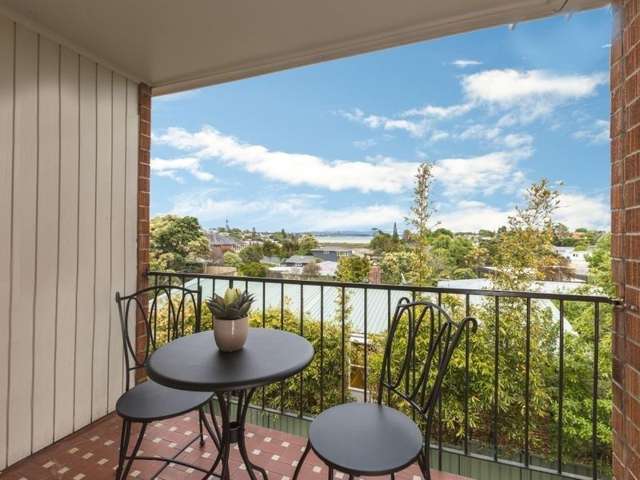 20/83 Lake Road Devonport_1