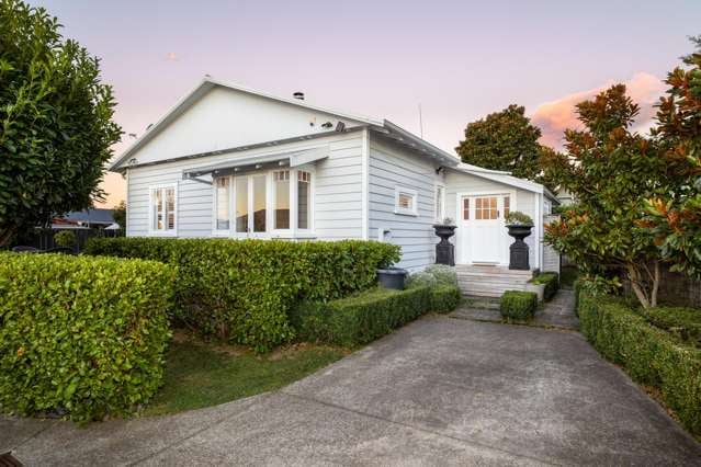 Charming, Secure & Stylish – The Perfect Bungalow