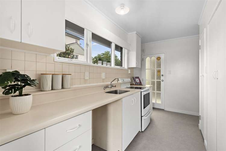 114 Lake Crescent Hamilton Lake_9