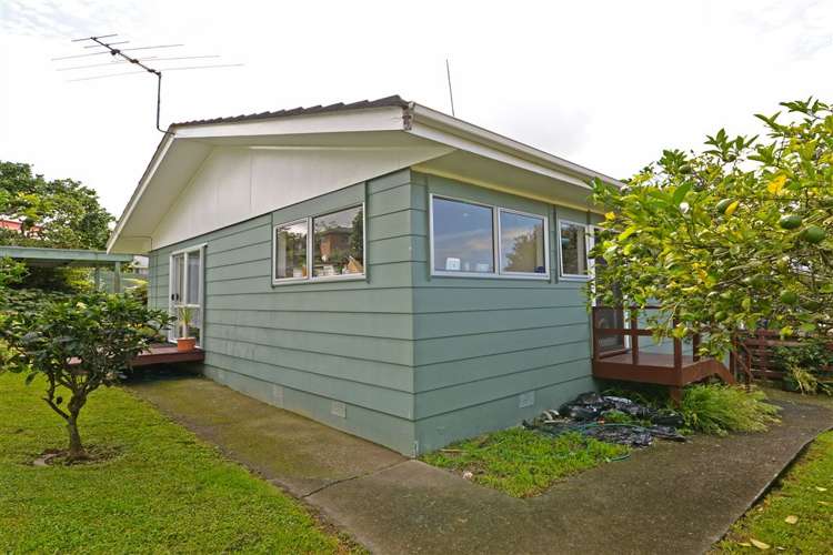 2/4 Wickstead Place Massey_2