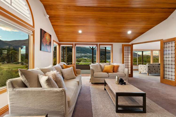 732 Peninsula Road Kelvin Heights_10