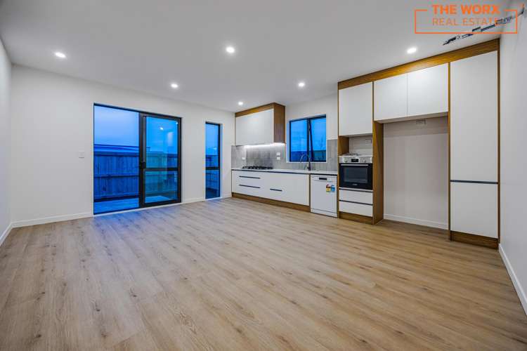 6 and 8 Ihi Place Karaka_4