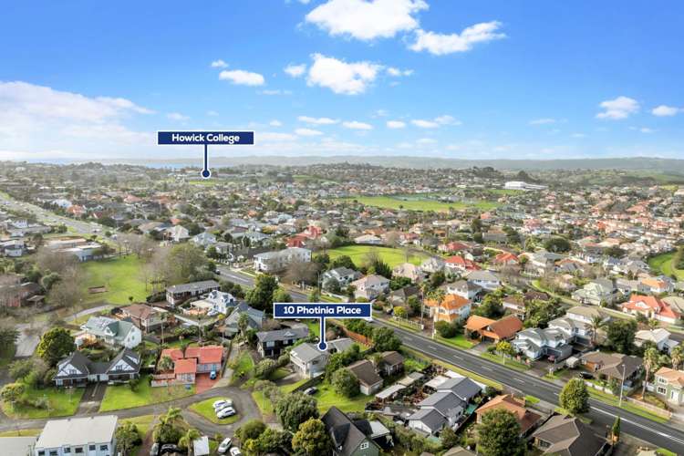 10 Photinia Place Botany Downs_21