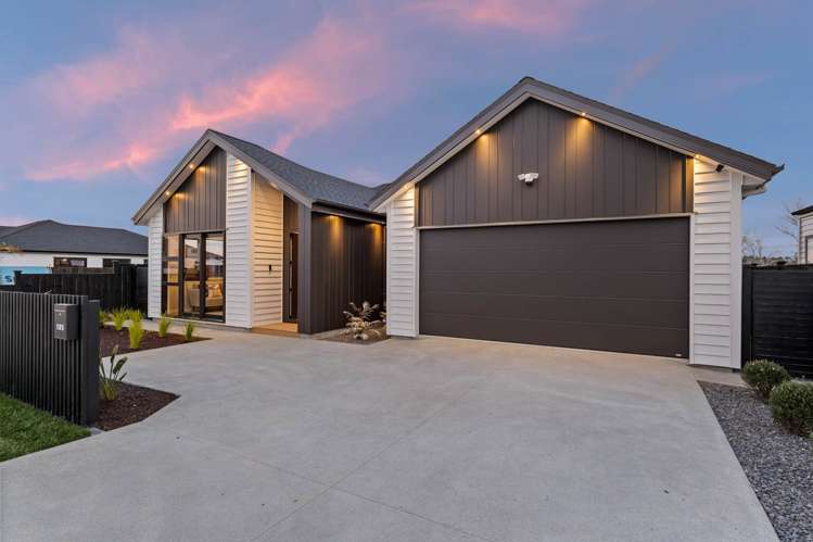 105 Parish Drive Milldale_1