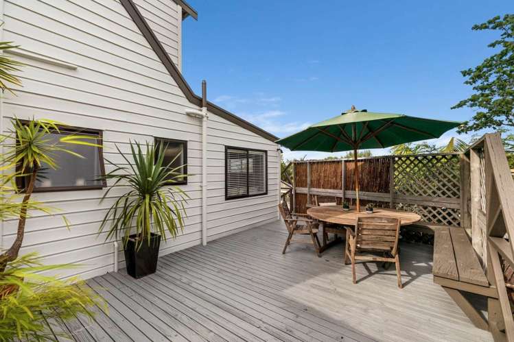 38 Thorburn Avenue Red Beach_11