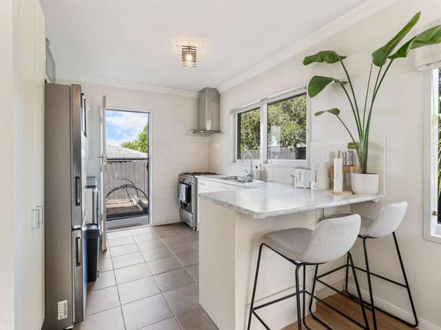 1/1 Broadview Place Howick_3