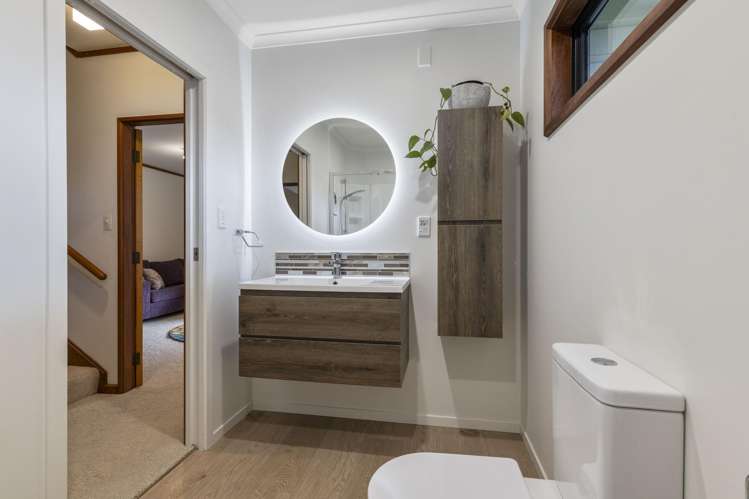 23 Montana Place Merrilands_29