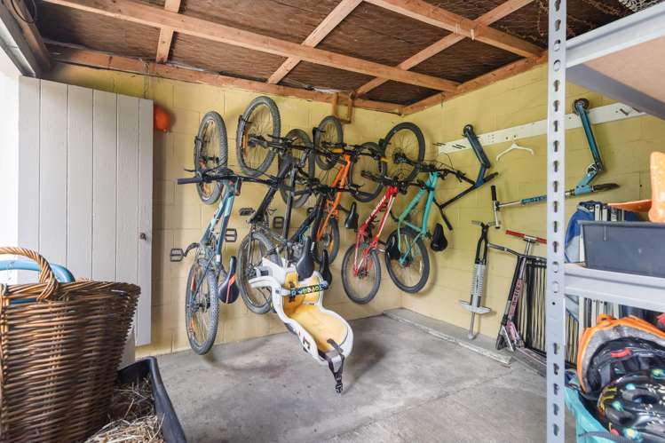 8 Bryant Road Brightwater_24