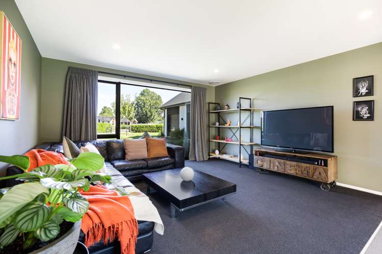 7 South Oaks Close Pukemoremore_10