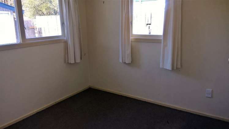 241 Golf Road Taumarunui_10