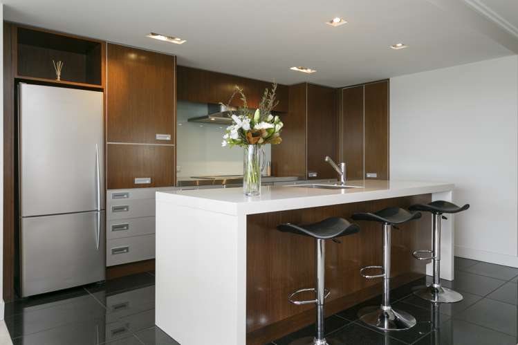 3/225 Lake Terrace Waipahihi_12