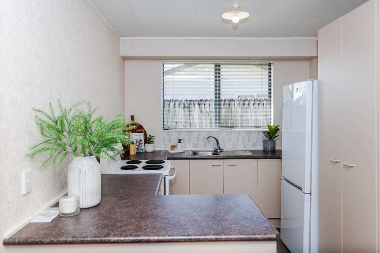 5 Cottage Lane Pukete_3