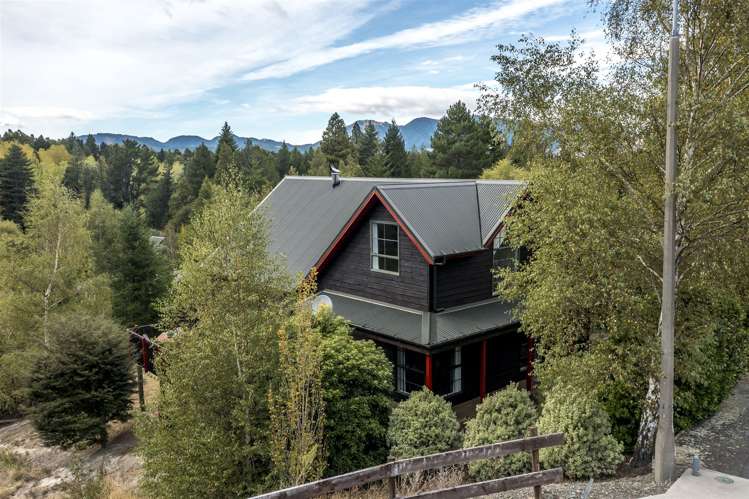 85 Chalet Crescent Hanmer Springs_18