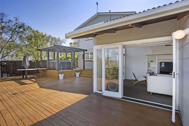 69 Ravenwood Drive Forrest Hill_14