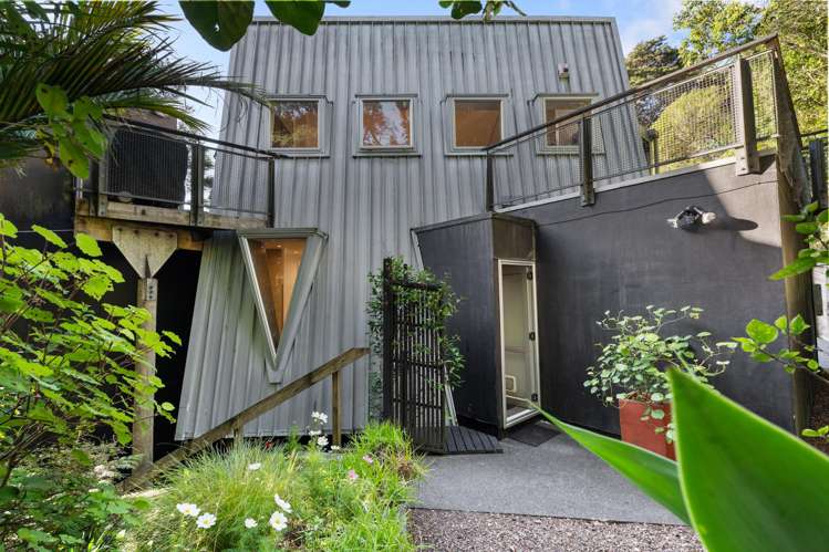 61 Victoria Road South Onetangi_28