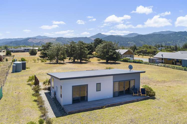 27 Ocean View Crescent Rarangi_15