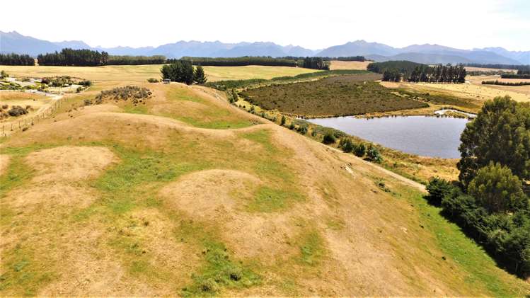 1398 Ramparts Road Manapouri_3