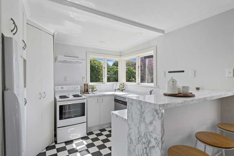 1/17 Defoe Place Waltham_10