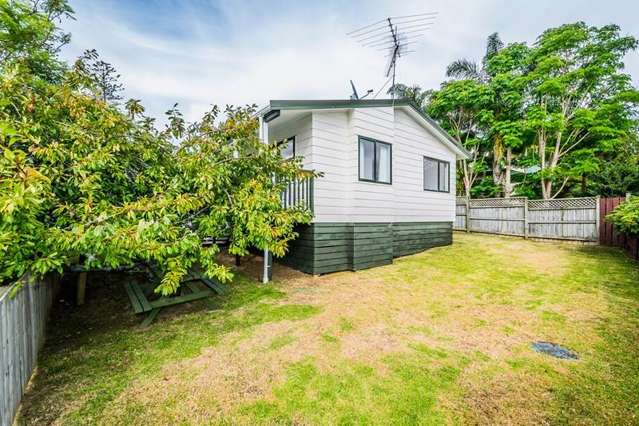 19a Raleigh Road Northcote_1