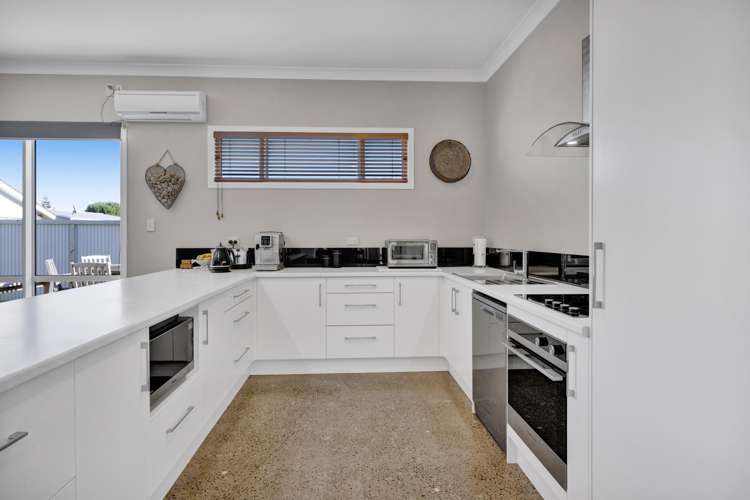 13 Regent Street Hawera_31