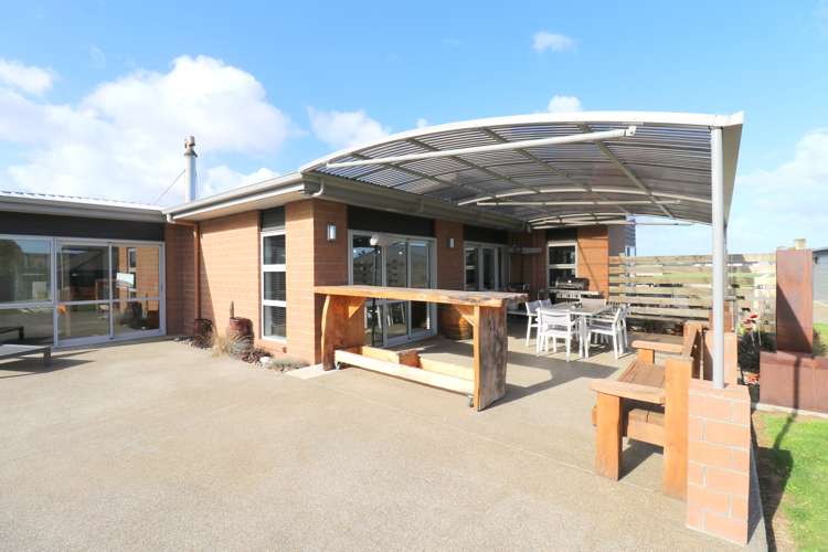 21 Sunrise Drive Seaward Bush_36