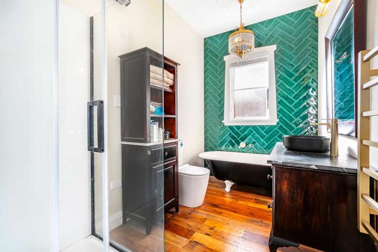 134 Onepu Road Lyall Bay_13