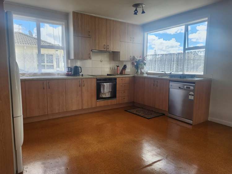 37 Rogan Street Mount Roskill_3