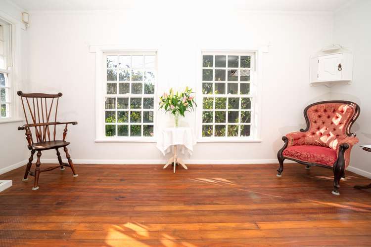 134 Wellington Road Paekakariki_22