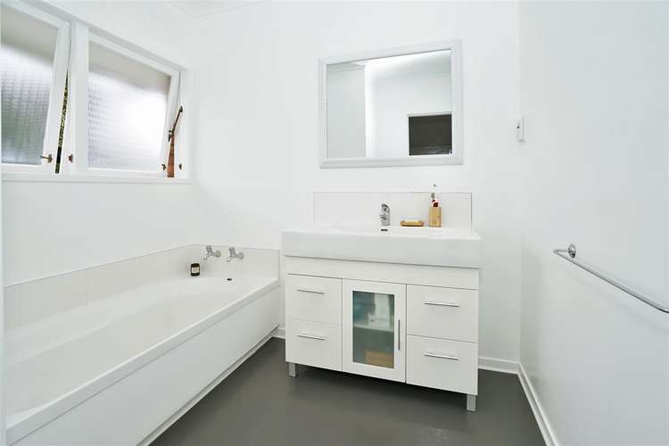 47 Queenwood Avenue Queenwood_10