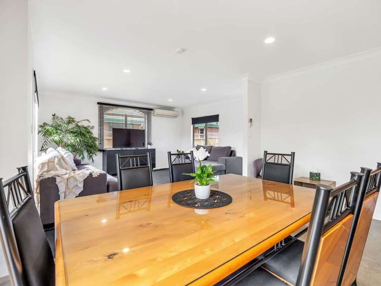 88 Dixon Road Glenview_7