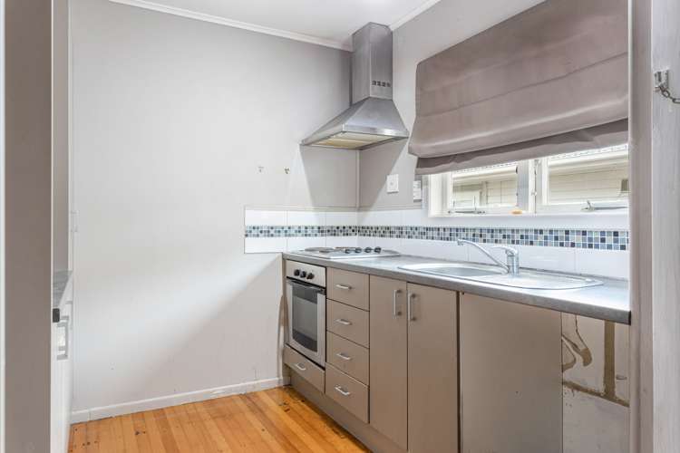 15 Paton Avenue Te Atatu South_7