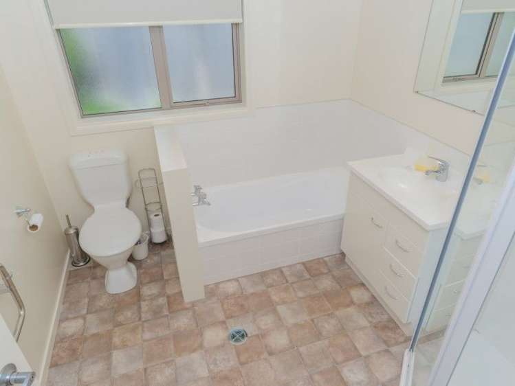 7 Alexis Greer Lane Carterton_11