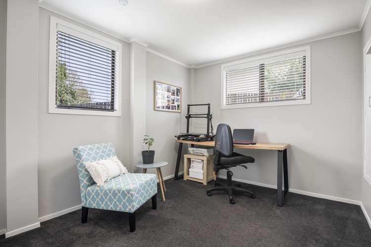 8 Leaming Place Clarks Beach_13