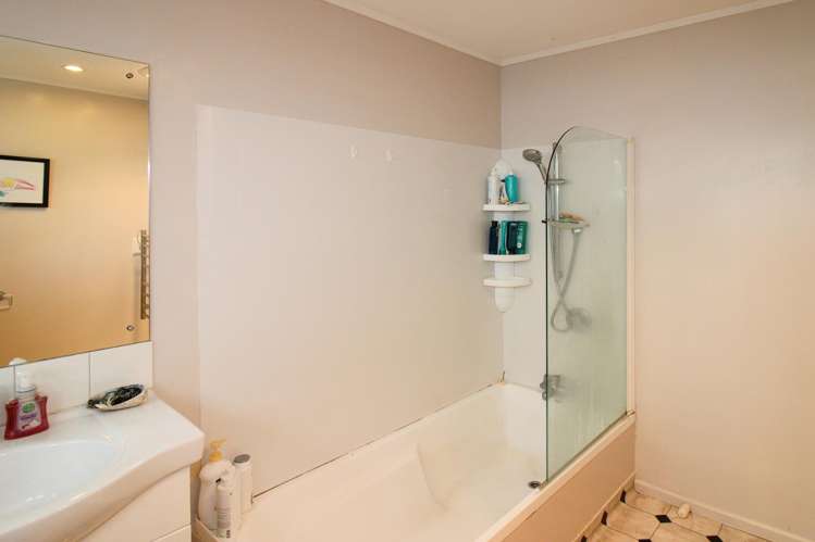 28 King Street Carterton_8