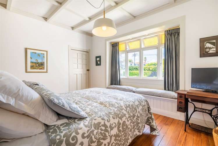 6 Westwell Road Belmont_13