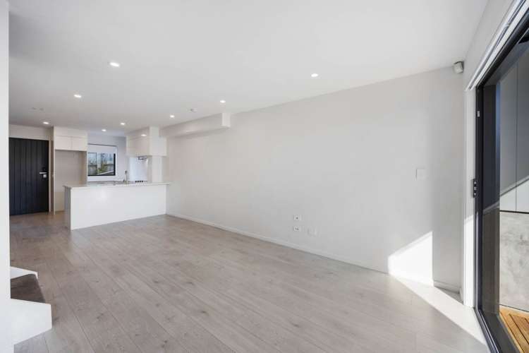 5/98 Lincoln Park Avenue Massey_4