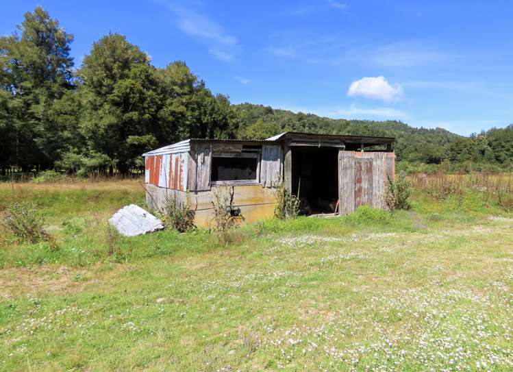 2265 State Highway 7 Reefton_10
