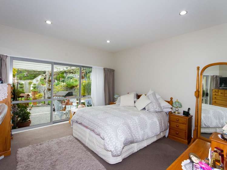 18 Lithgow Drive Otamatea_5