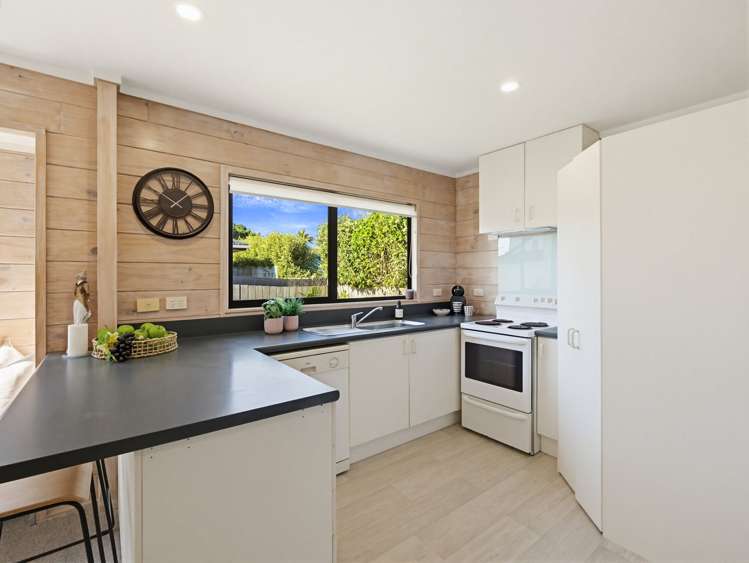 2/434 HBC Highway Orewa_6