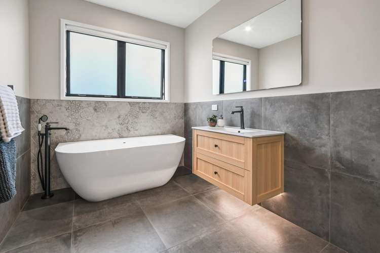11 Manatika Road Paerata_15