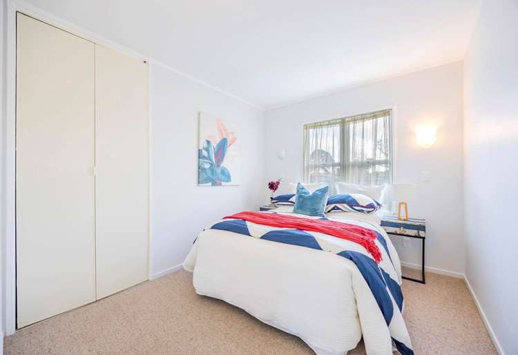 2/6 Northcote Road Takapuna_9