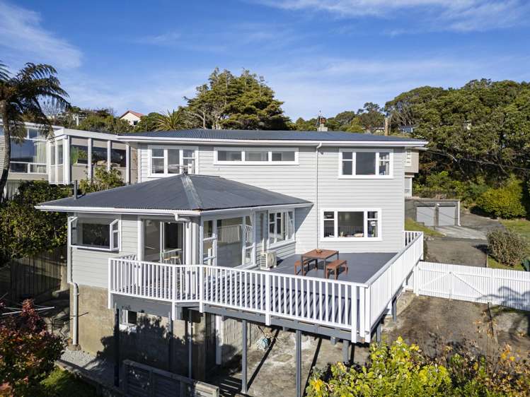 3 Grenfell Drive Karori_11