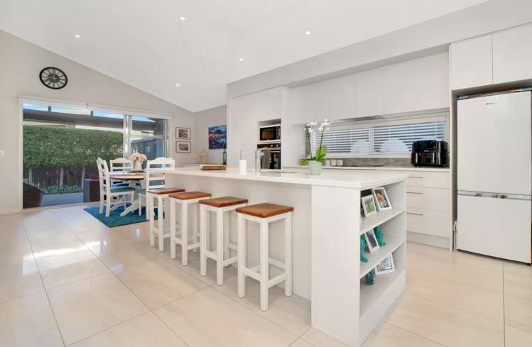 37 Saint Pauls Drive Brookfield_9