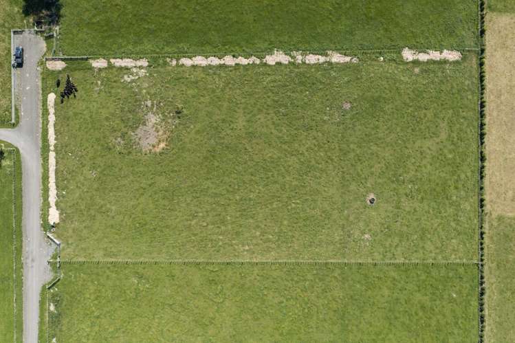 92a & 92b Oroua Road Newbury_10