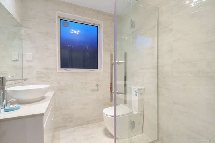 7 Cooladawson Drive Flat Bush_10