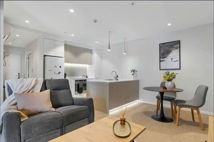 210/4 Bute Road_5