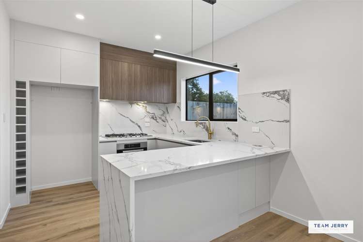 27 Jandell Crescent Bucklands Beach_6