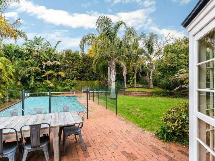 15 Heywood Crescent Epsom_5