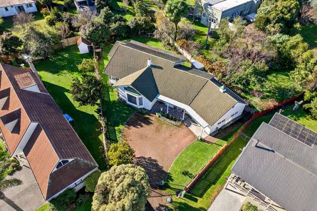 Vendor Says Sell!  Bring your best offer!